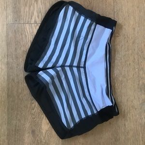 Lululemon Athletica speed up shorts size 4